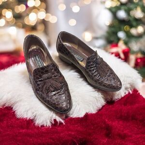 STUART WEITZMAN Brown Glossed Croc-Effect Loafers Tassels Sz 7